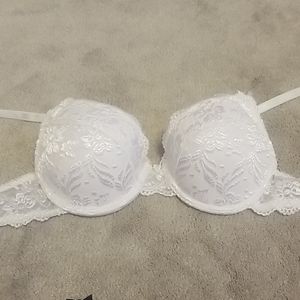 la vie en rose white bra